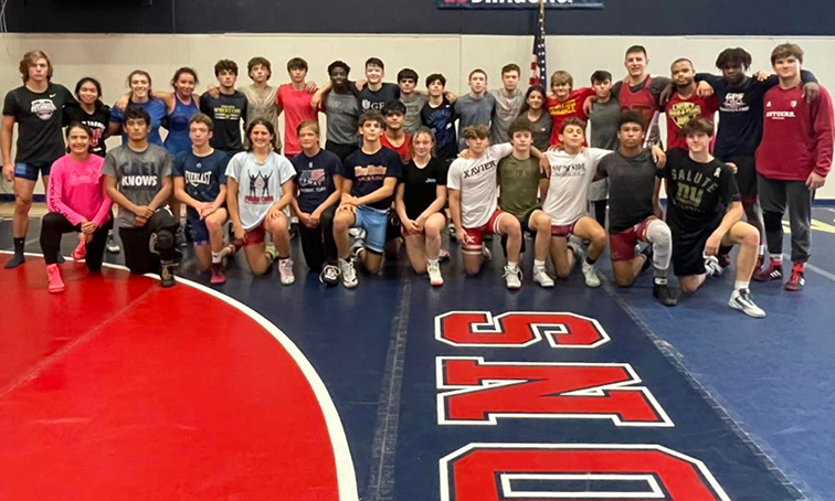 Fargo orders National Championship Conneticut wrestling national team - Men’s medium