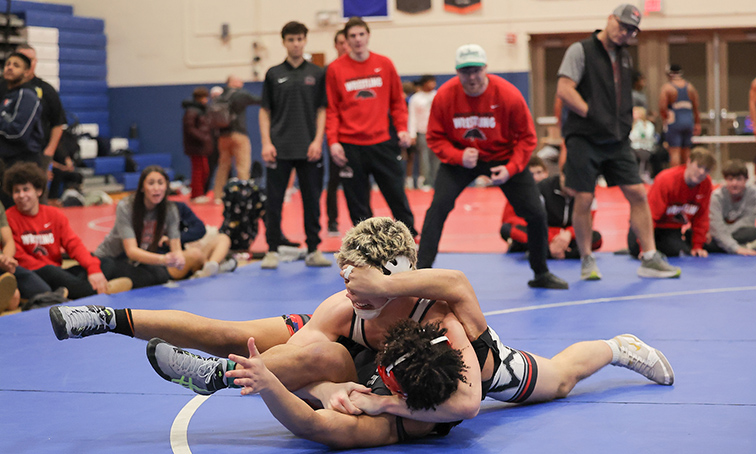 190 Dylan O’Brian (Fairfield Warde) pin Owen Holmes (Conard), 2:33